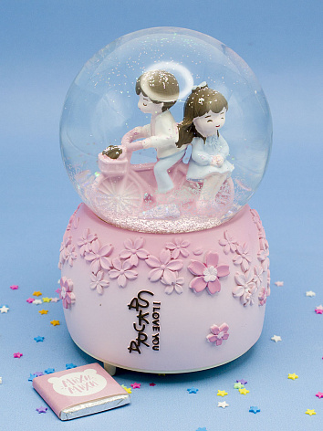 Снежный шар Sakura мальчик и девочка на велосипеде со звуком и подсветкой 15 см