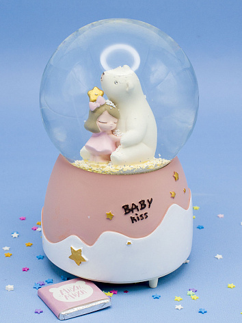 Снежный шар Baby kiss девочка с мишкой со звуком и подсветкой 15 см