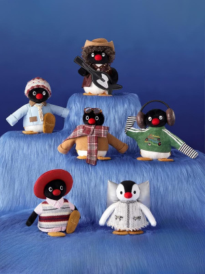 Фигурка Пингу Винтажный наряд к 45-летию Pingu в сюрприз-боксе, 1шт.