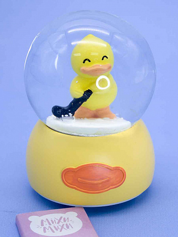 Снежный шар Утка хоккей с подсветкой желтый 9 см