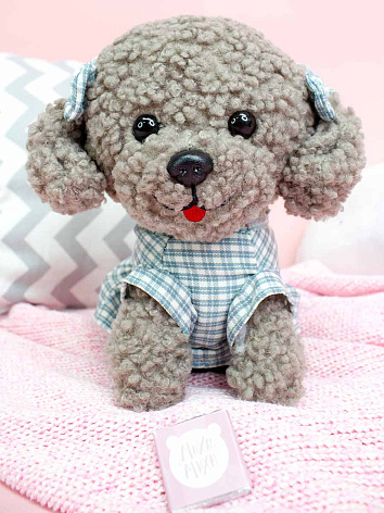 Мягкая игрушка Собака Пудель в платье серая 21 см.