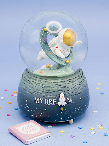 Снежный шар My dream космонавт со звуком и подсветкой серия 1, 12 см