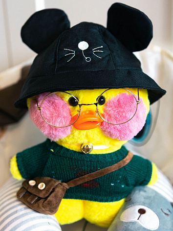 Мягкая игрушка Уточка Лалафанфан шляпка котик и зеленый свитер, желтая 30 см.
