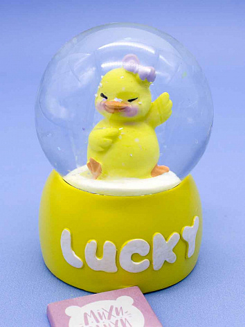 Снежный шар Lucky Утка с подсветкой желтый №1, 9 см