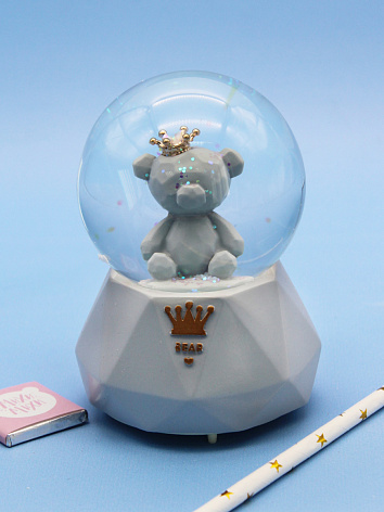 Снежный шар Мишка с короной со звуком и подсветкой голубой 12 см